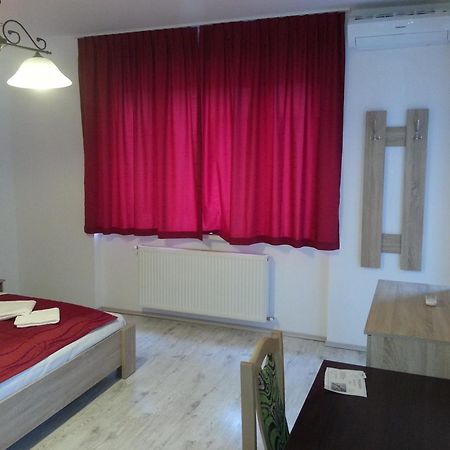Downtown Apartment ميسكولك المظهر الخارجي الصورة