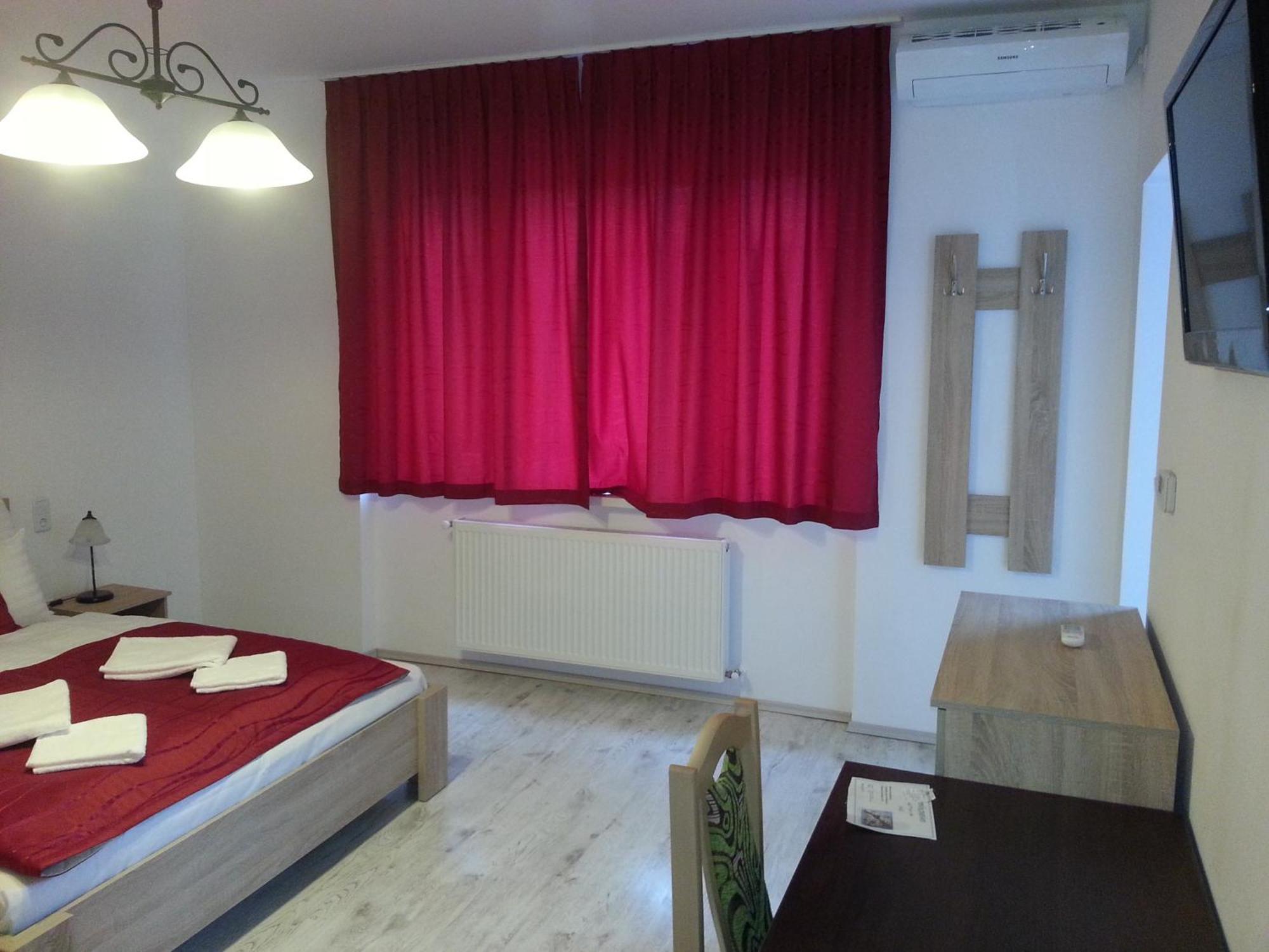 Downtown Apartment ميسكولك المظهر الخارجي الصورة