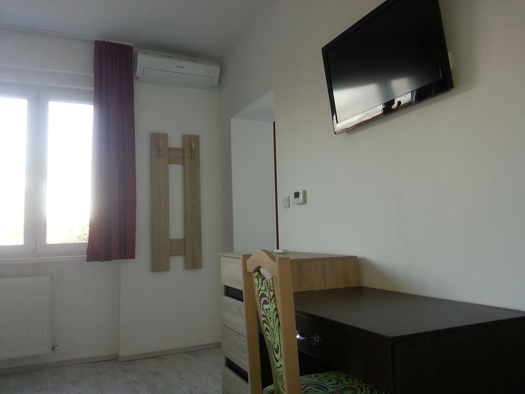 Downtown Apartment ميسكولك المظهر الخارجي الصورة